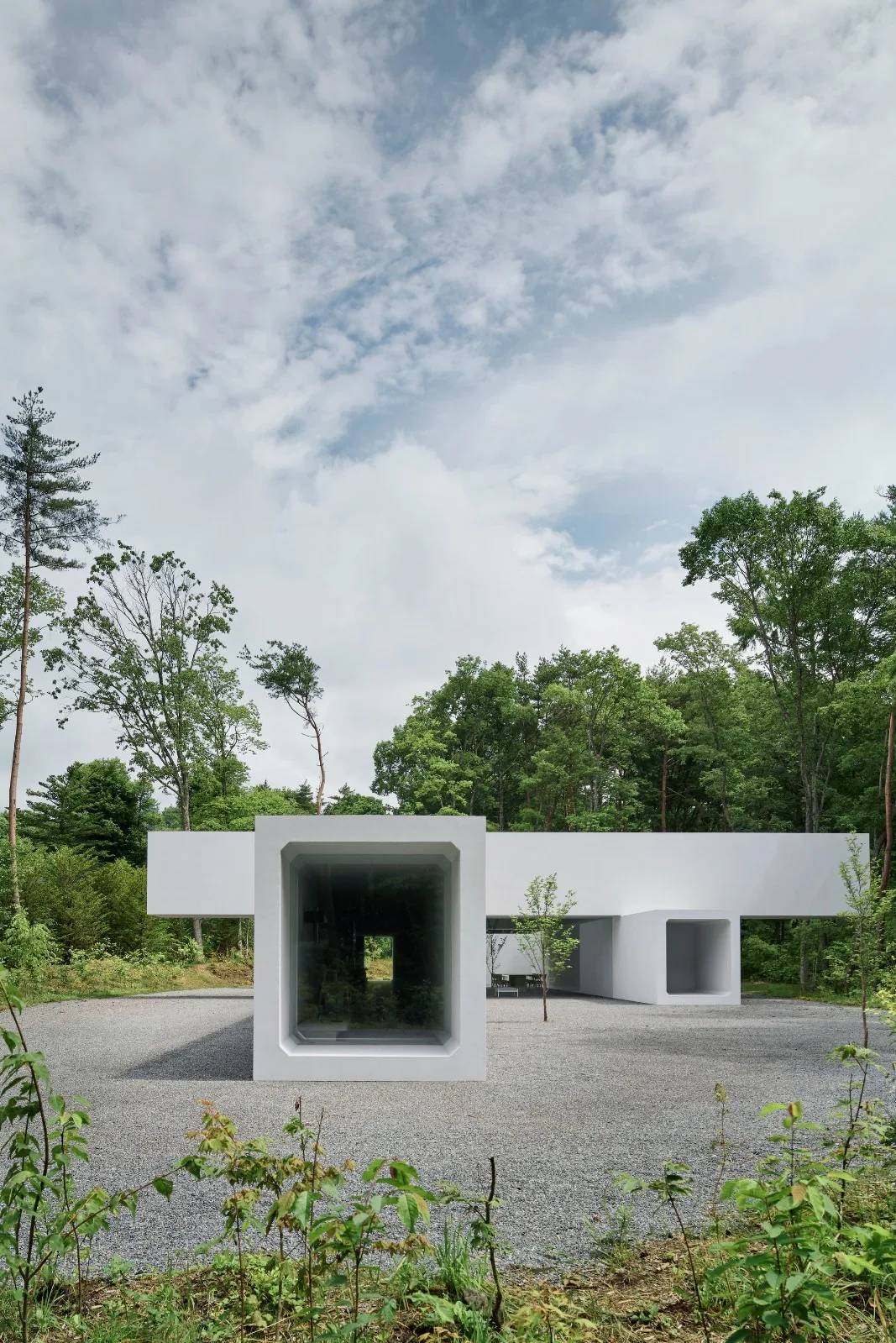 BIM Architecture | Japan Nagano Minimalist Hotel Culvert, Prefabricated Concrete Tunnel/Nendo