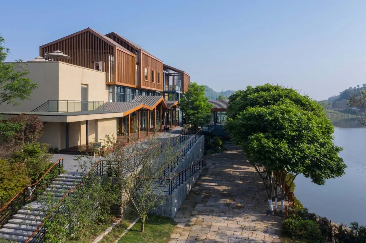BIM Architecture | Mingyue Lake Shajin Primary School Renovation/Chongqing Yueji Architectural Design Firm