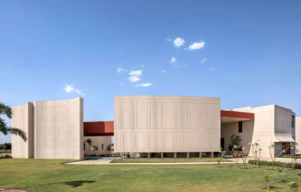 BIM architecture | Campus with walls erected/Kamat& Rozario Architecture