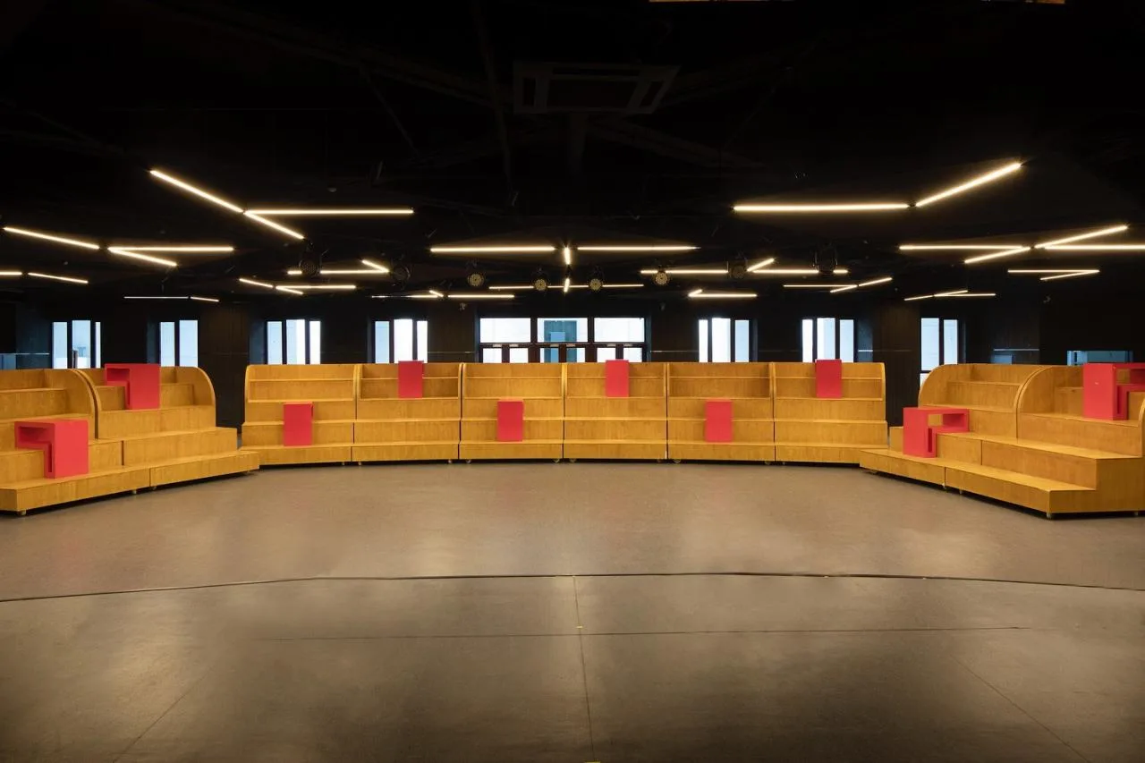 BIM Architecture | Cells and Components: Peking University New Sun Theater Stand Installation/Front Architecture FEI Architects