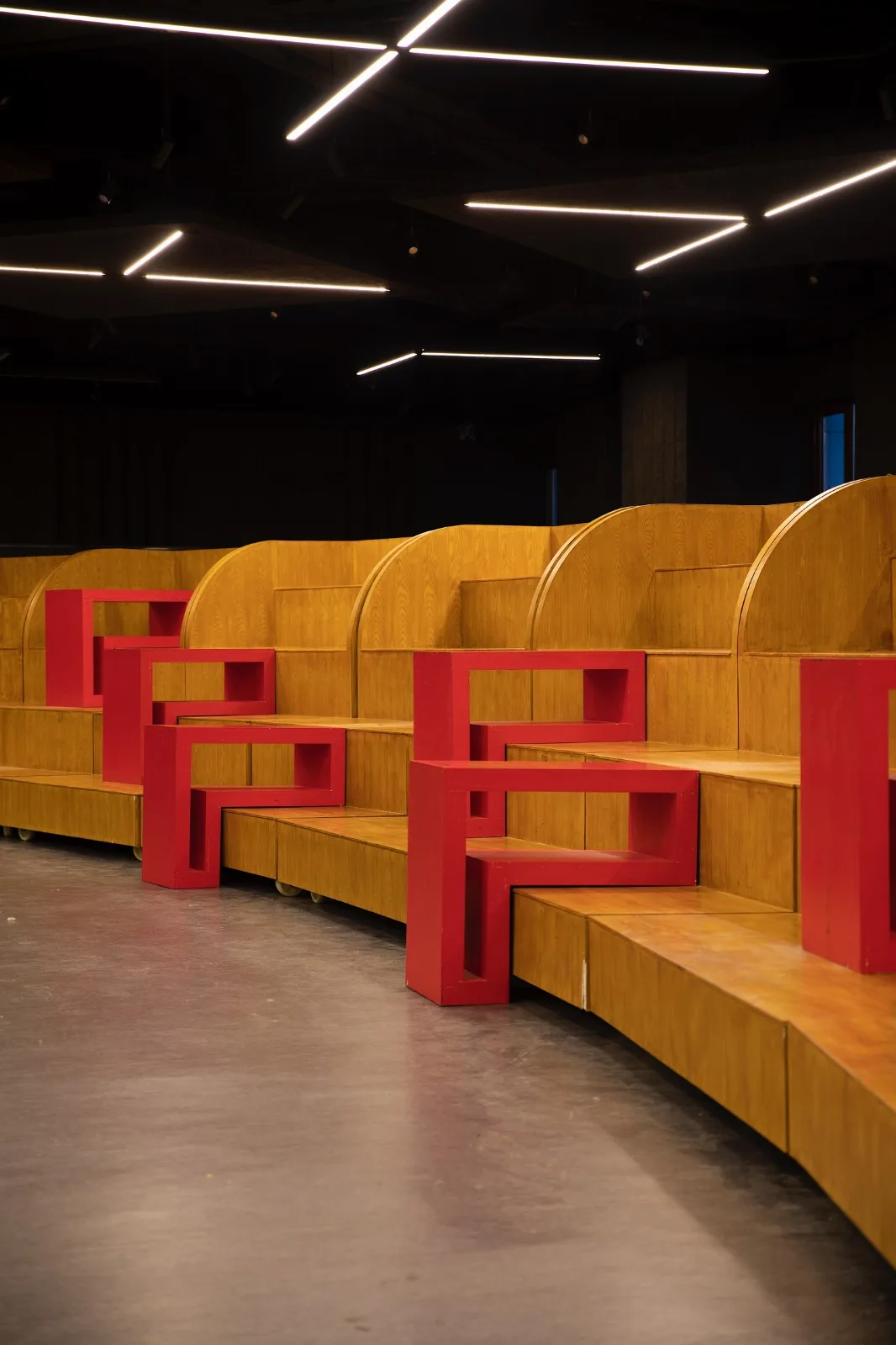 BIM Architecture | Cells and Components: Peking University New Sun Theater Stand Installation/Front Architecture FEI Architects