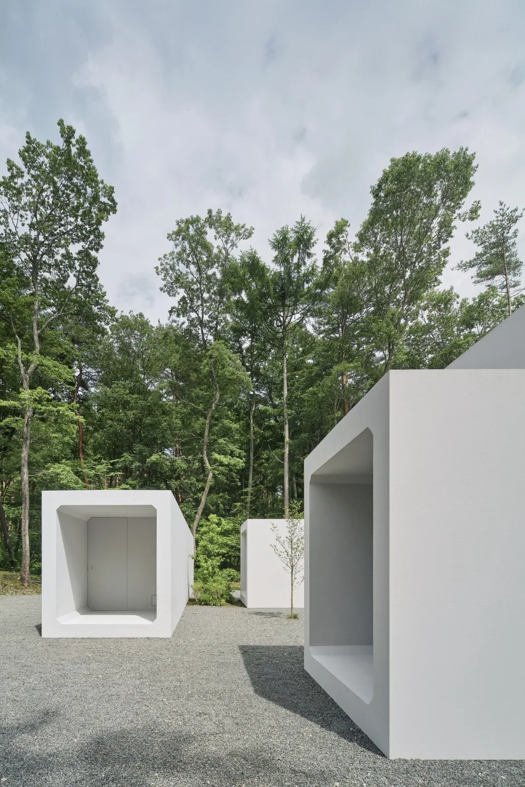 BIM Architecture | Japan Nagano Minimalist Hotel Culvert, Prefabricated Concrete Tunnel/Nendo