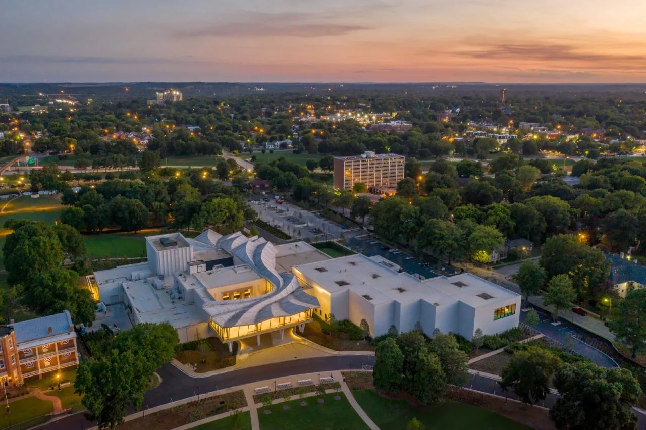 BIM Architecture | Folded Roofs, Arkansas Museum of Art to Open Soon/Studio Gang