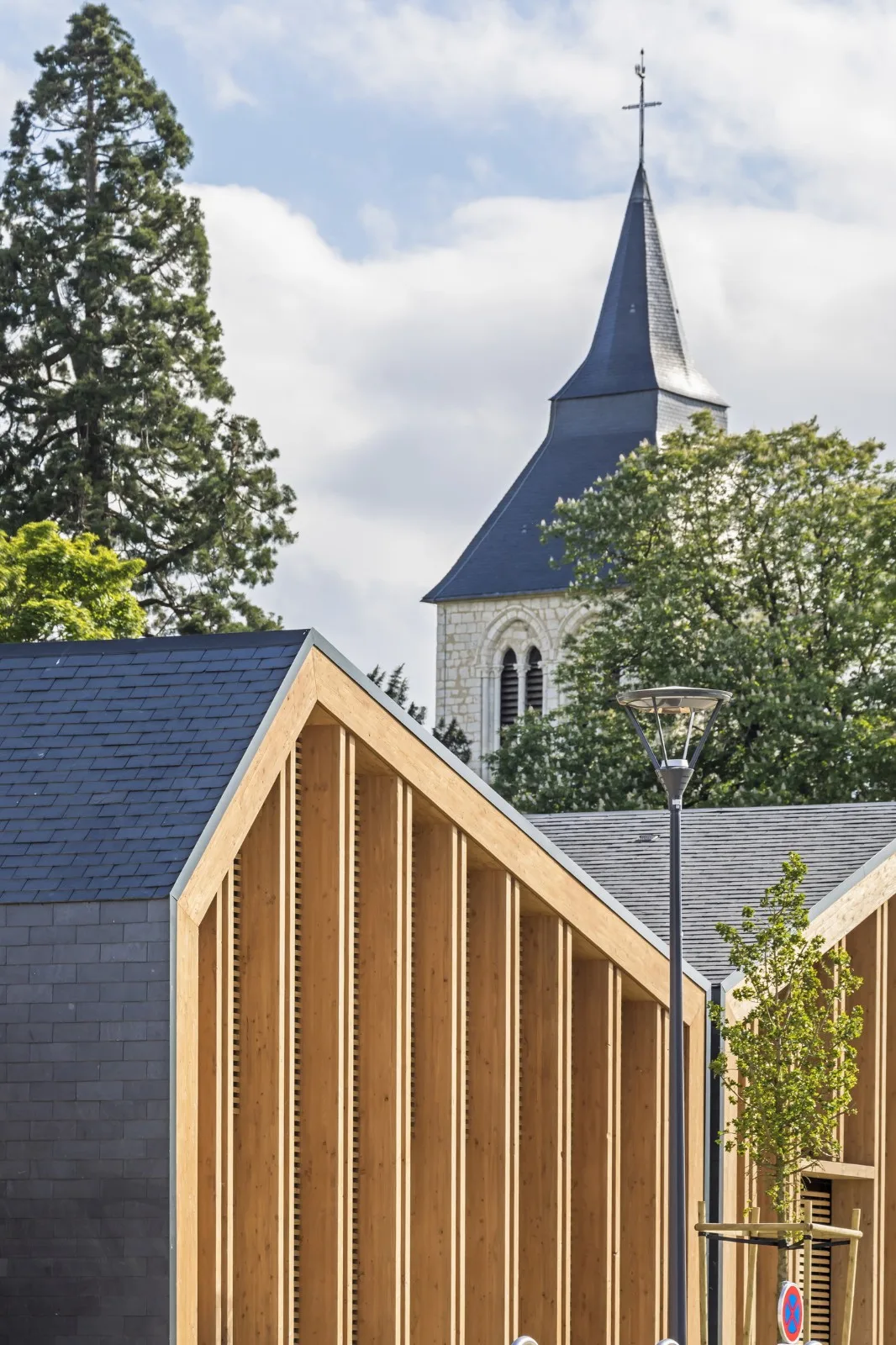 BIM Architecture | Les Coteaux Fleuris School/HEMAA Architects+Hester Oyon
