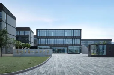 BIM Architecture: Design of Zhengzhou Airport Eighth Resettlement Area Supporting Middle School and Zhengzhou No. 130 Middle School by Shanghai Lianchuang Design Group-BIM WORLD