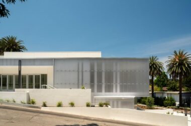 BIM in Architecture: Gloria Kaufman Performing Arts Center by AUX Architecture-BIM WORLD