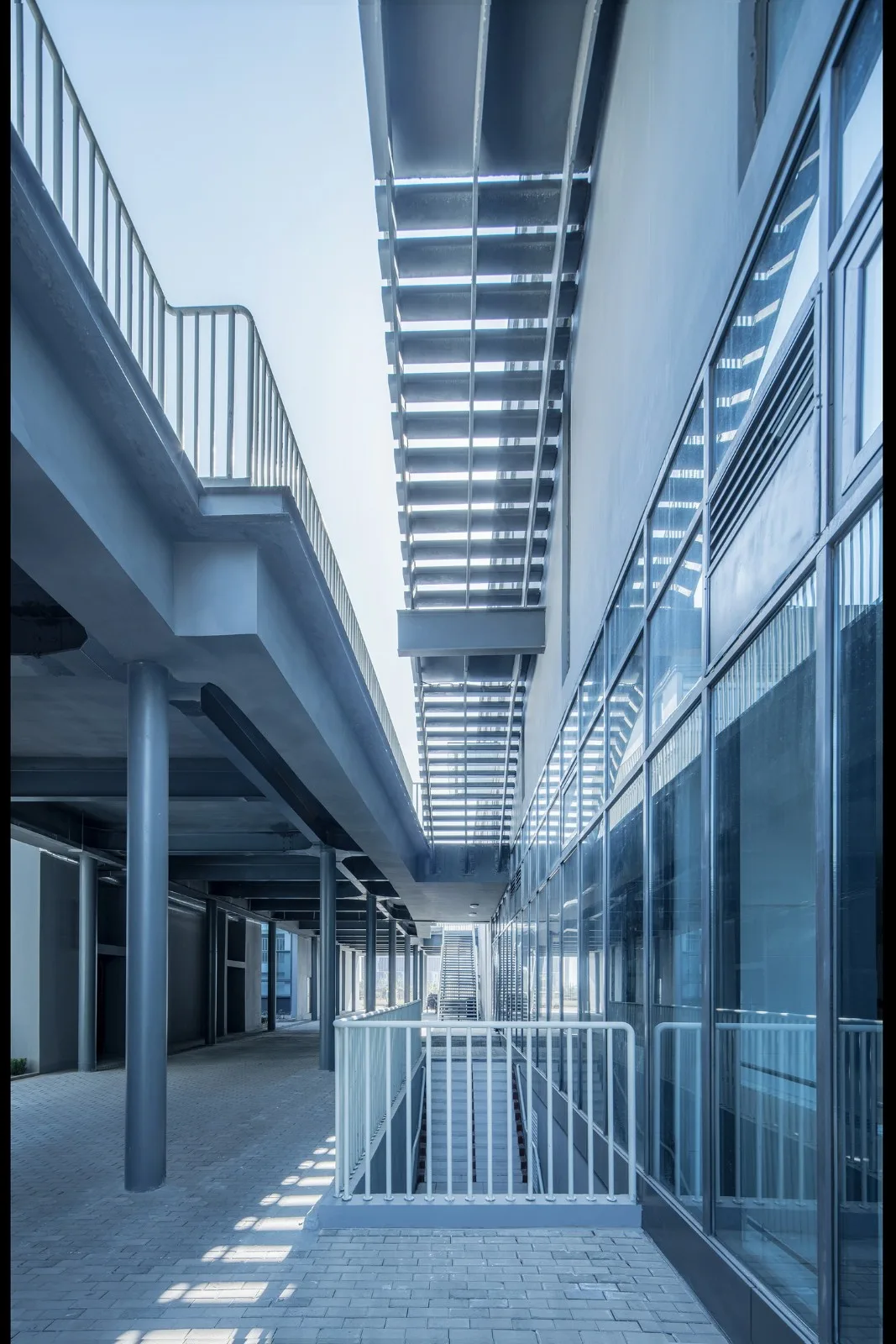 BIM Architecture | Zhengzhou Airport Eighth Resettlement Area Supporting Middle School and Zhengzhou No. 130 Middle School/Shanghai Lianchuang Design Group