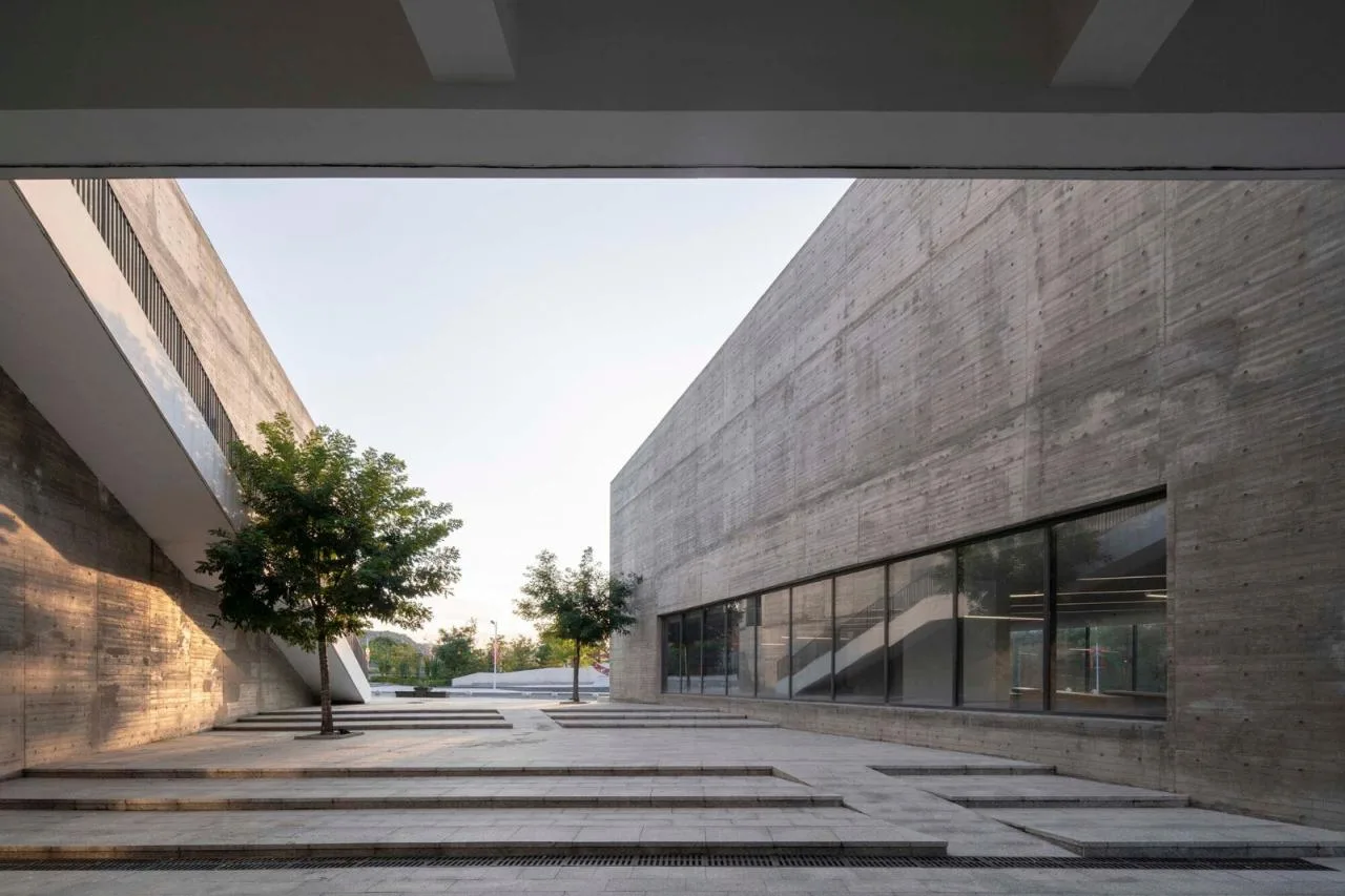 BIM Architecture | Youlan Middle School Graphic Art Comprehensive Building/WAU Architecture Firm