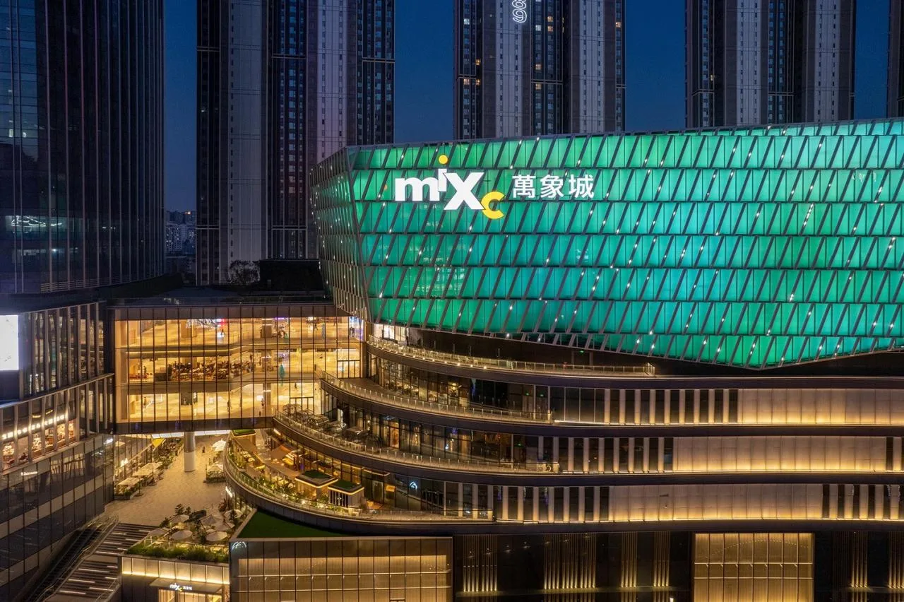 BIM Architecture | Wuhan MixC: "Crown of Crystals", "MixC of Light"/GD Grand View International