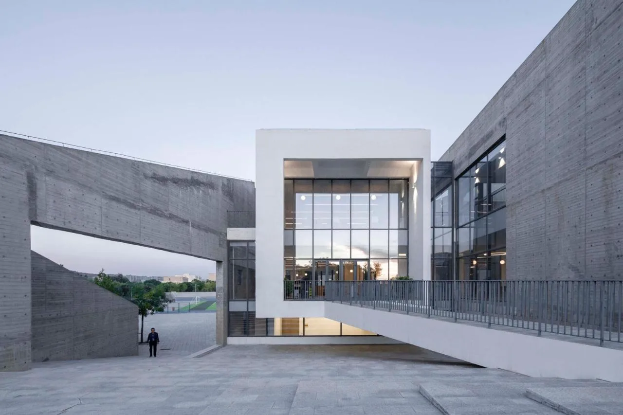 BIM Architecture | Youlan Middle School Graphic Art Comprehensive Building/WAU Architecture Firm