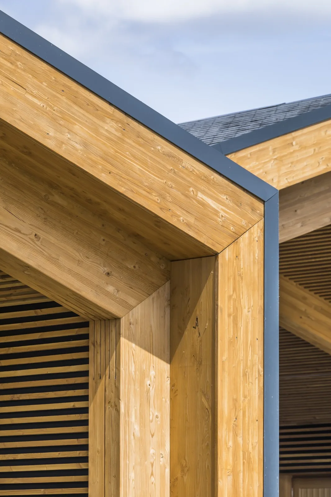 BIM Architecture | Les Coteaux Fleuris School/HEMAA Architects+Hester Oyon