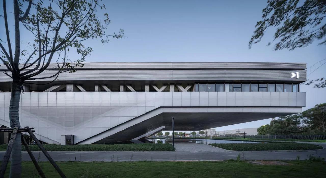 BIM Architecture | Daosheng Tianhe Shanghai Lingang Headquarters Park/Duze Design