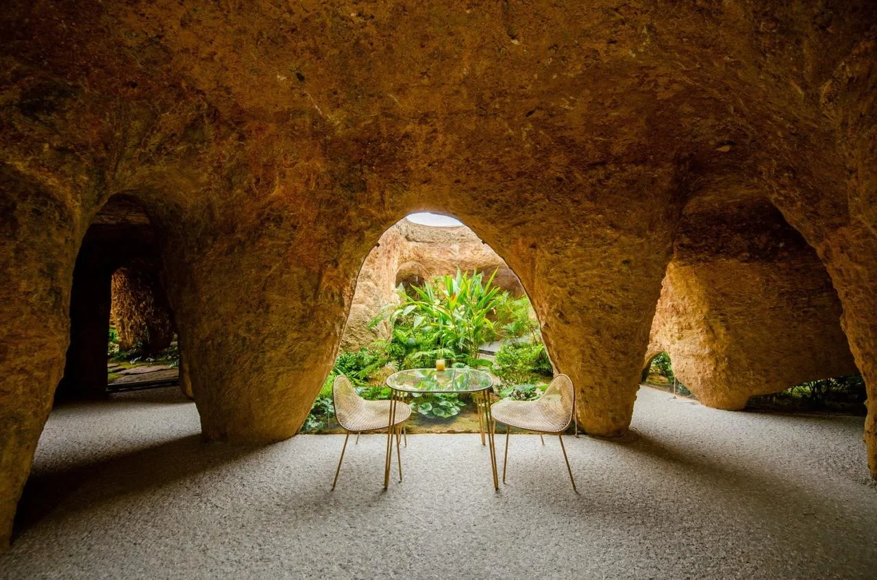 BIM Architecture | Maison Owl for Residential and Restaurant/Shunya Ishigami Architectural Firm