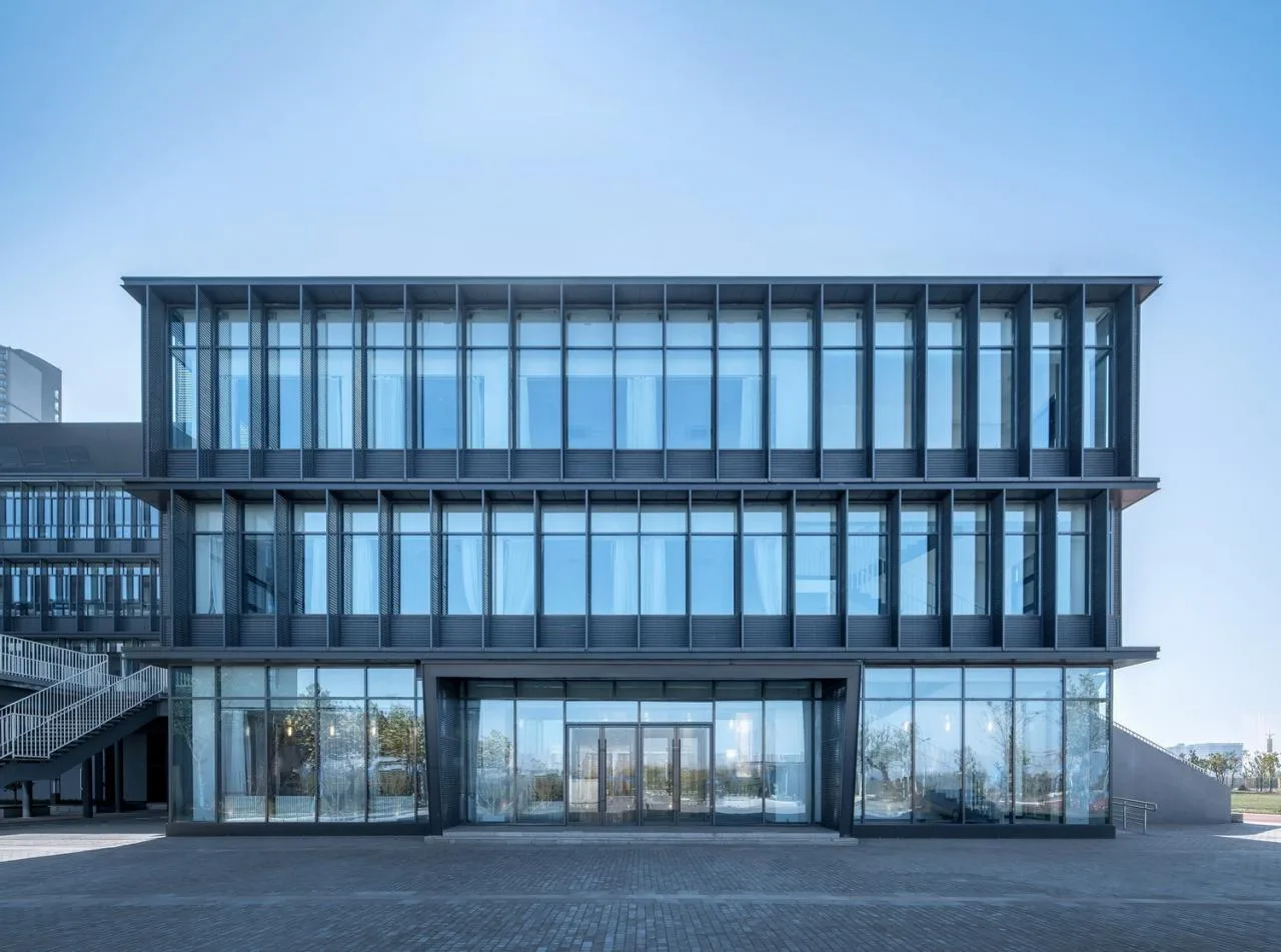 BIM Architecture | Zhengzhou Airport Eighth Resettlement Area Supporting Middle School and Zhengzhou No. 130 Middle School/Shanghai Lianchuang Design Group