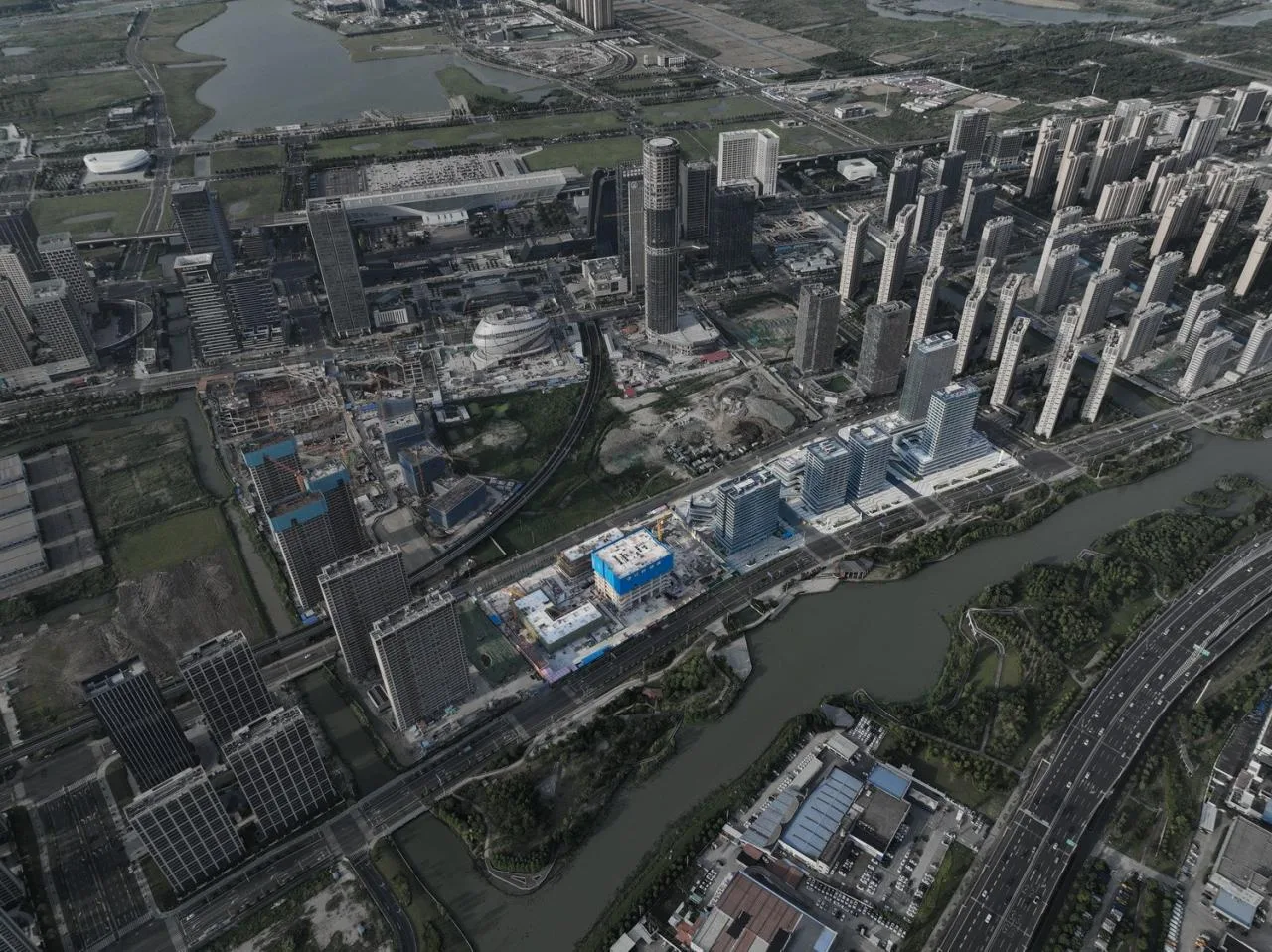 BIM Architecture | High Speed Rail New City Business New Landmark · Xinguang Building/Jianhe Architecture