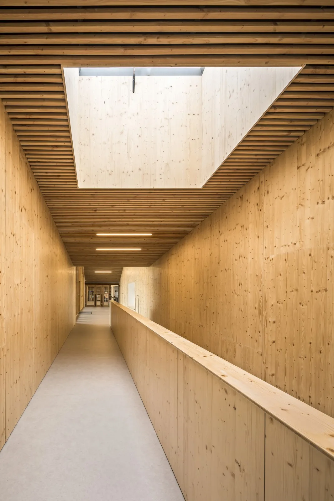 BIM Architecture | Les Coteaux Fleuris School/HEMAA Architects+Hester Oyon