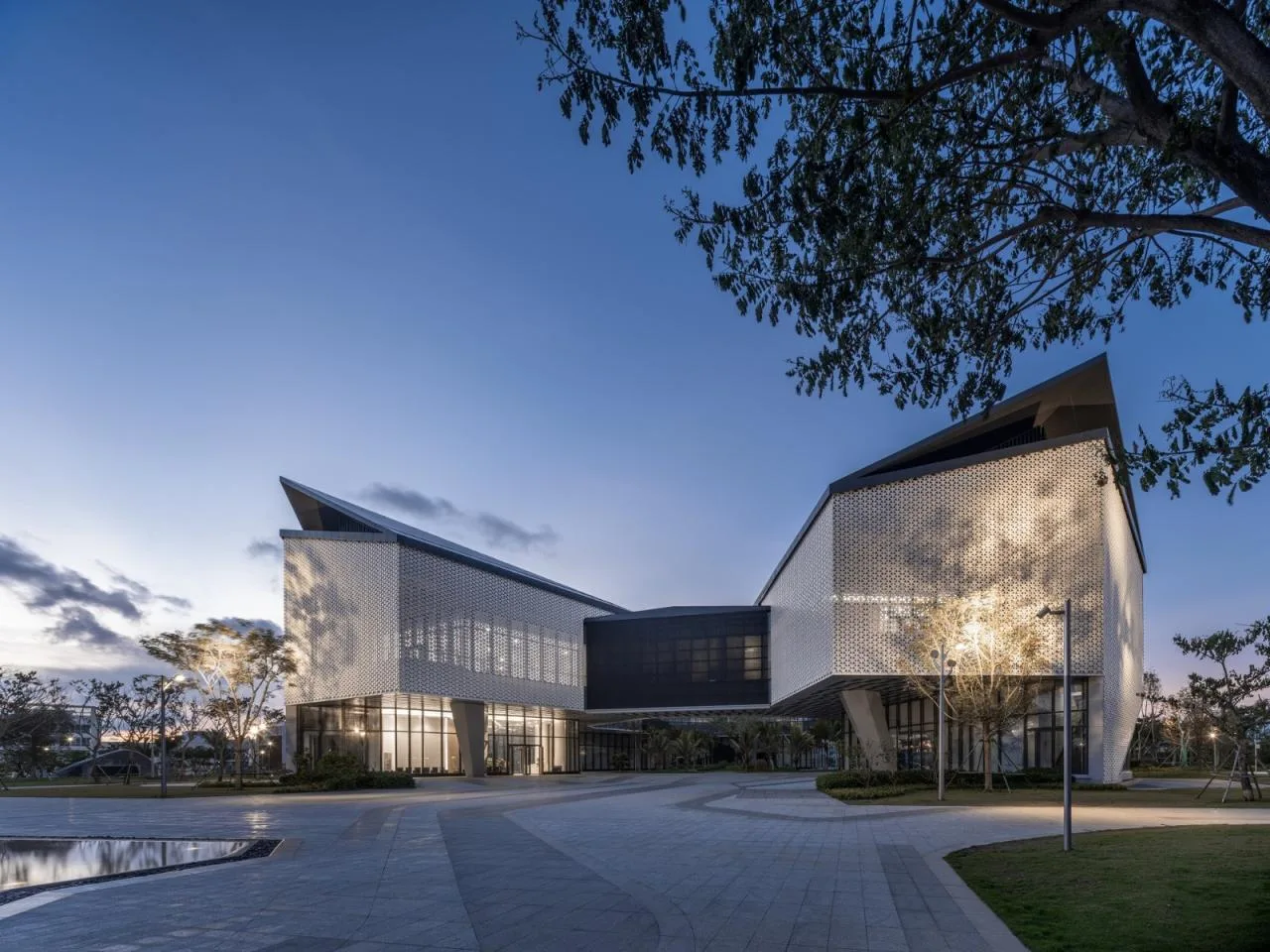 BIM Architecture | Sanya Yazhou Bay Science and Technology City Industry Promotion Center/Gensler