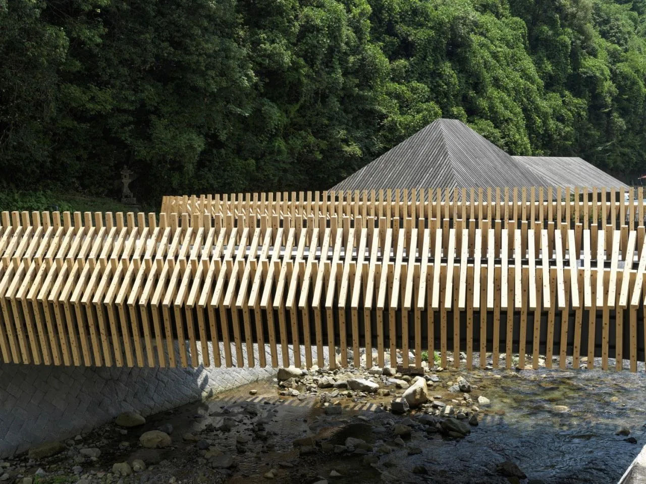 BIM Architecture | Combining Traditional Woodworking Techniques with Modern Computing Technology, Kusugibashi/Kengo Kuma Architecture Urban Design Firm