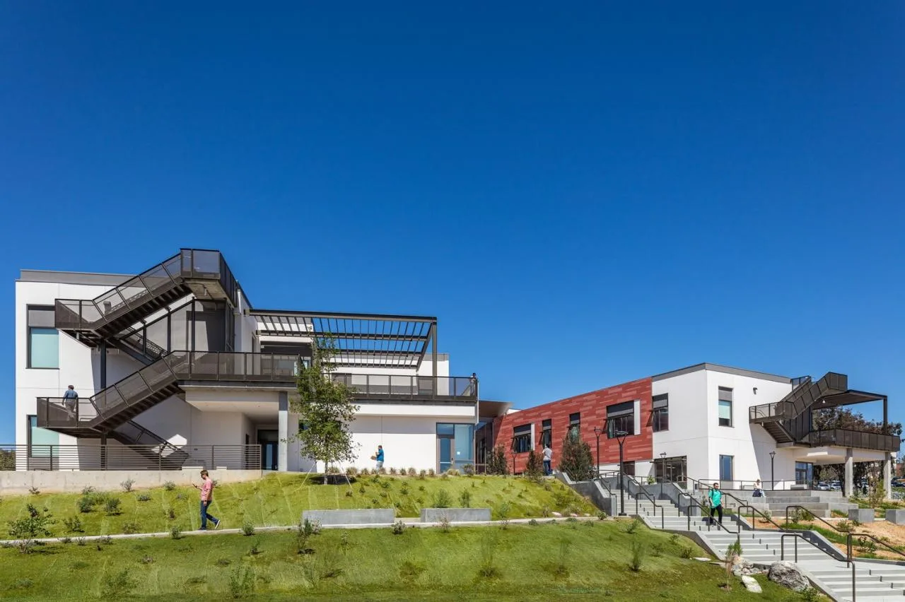 BIM Architecture | Ma'an College Advanced Technology and Applied Science Teaching Building/HED