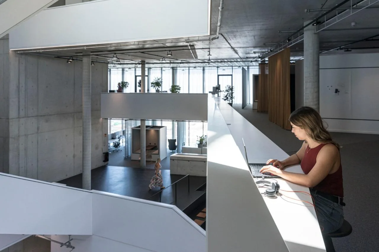 BIM Architecture | Opening and closing curtains following the path of the sun, Baramundi Headquarters/Haiyin Architecture