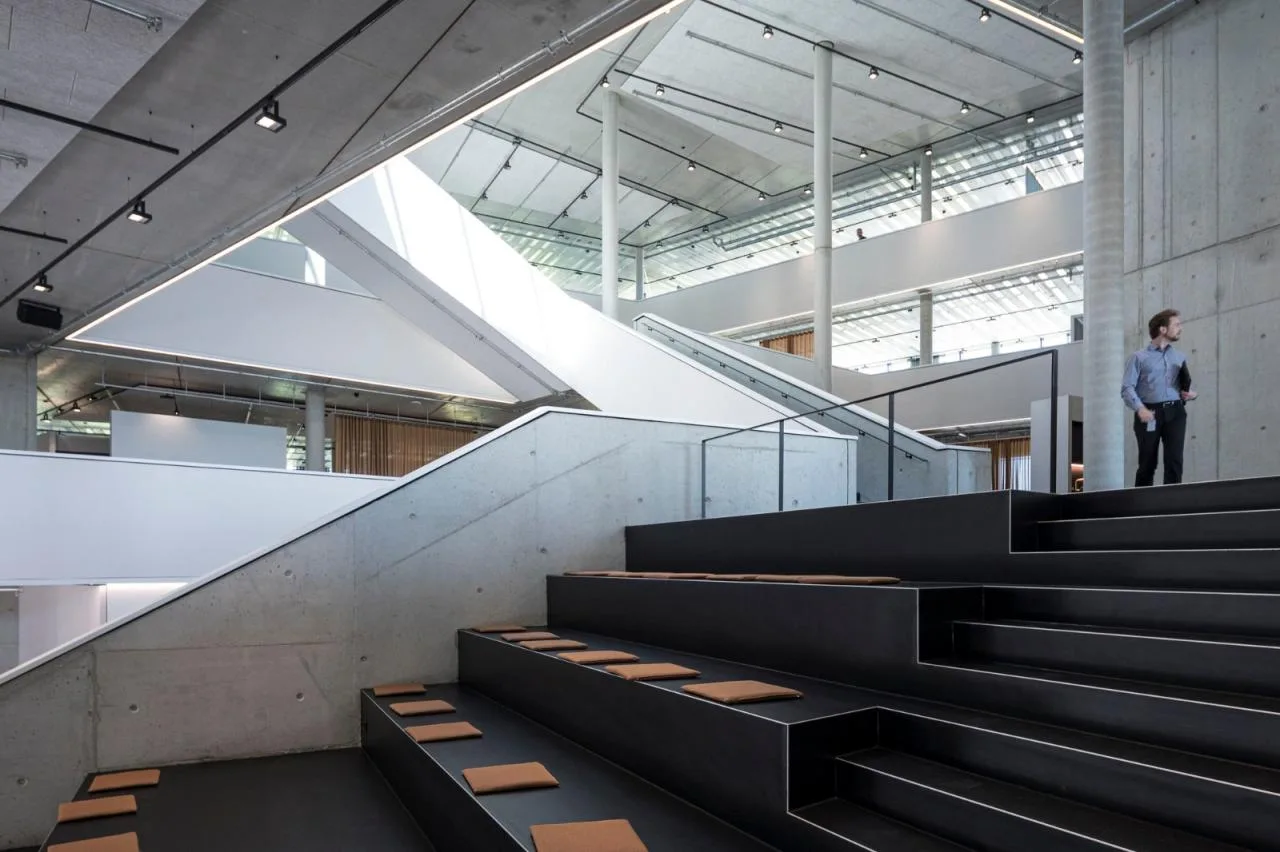 BIM Architecture | Opening and closing curtains following the path of the sun, Baramundi Headquarters/Haiyin Architecture