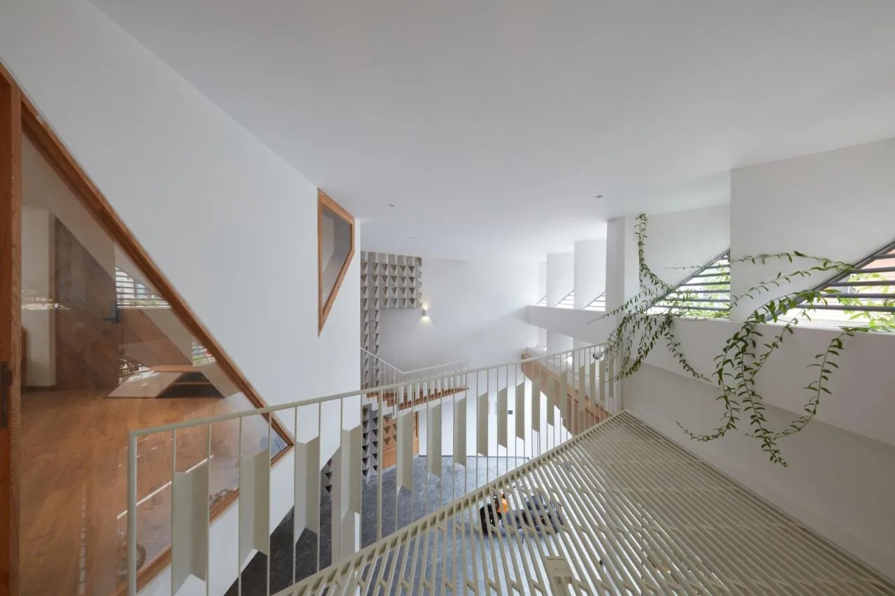 BIM Architecture | Triangle Home/Khuon Studio