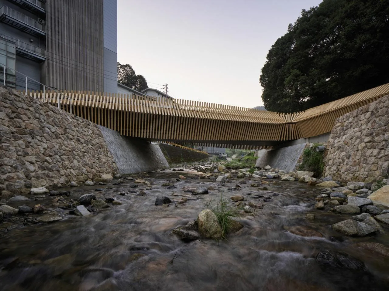 BIM Architecture | Combining Traditional Woodworking Techniques with Modern Computing Technology, Kusugibashi/Kengo Kuma Architecture Urban Design Firm