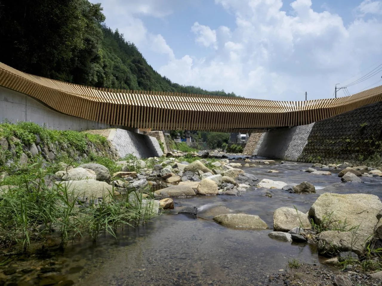BIM Architecture | Combining Traditional Woodworking Techniques with Modern Computing Technology, Kusugibashi/Kengo Kuma Architecture Urban Design Firm