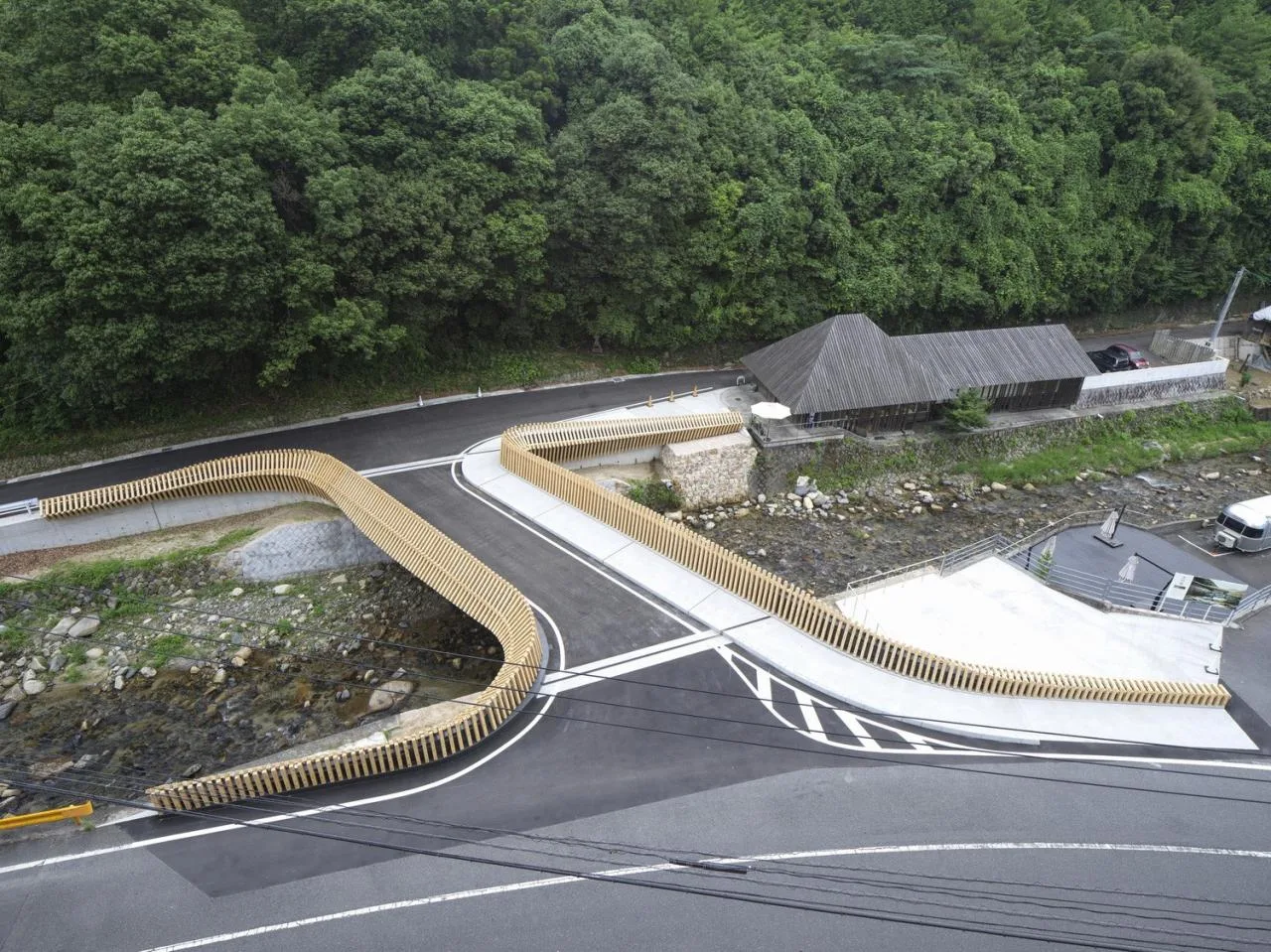 BIM Architecture | Combining Traditional Woodworking Techniques with Modern Computing Technology, Kusugibashi/Kengo Kuma Architecture Urban Design Firm
