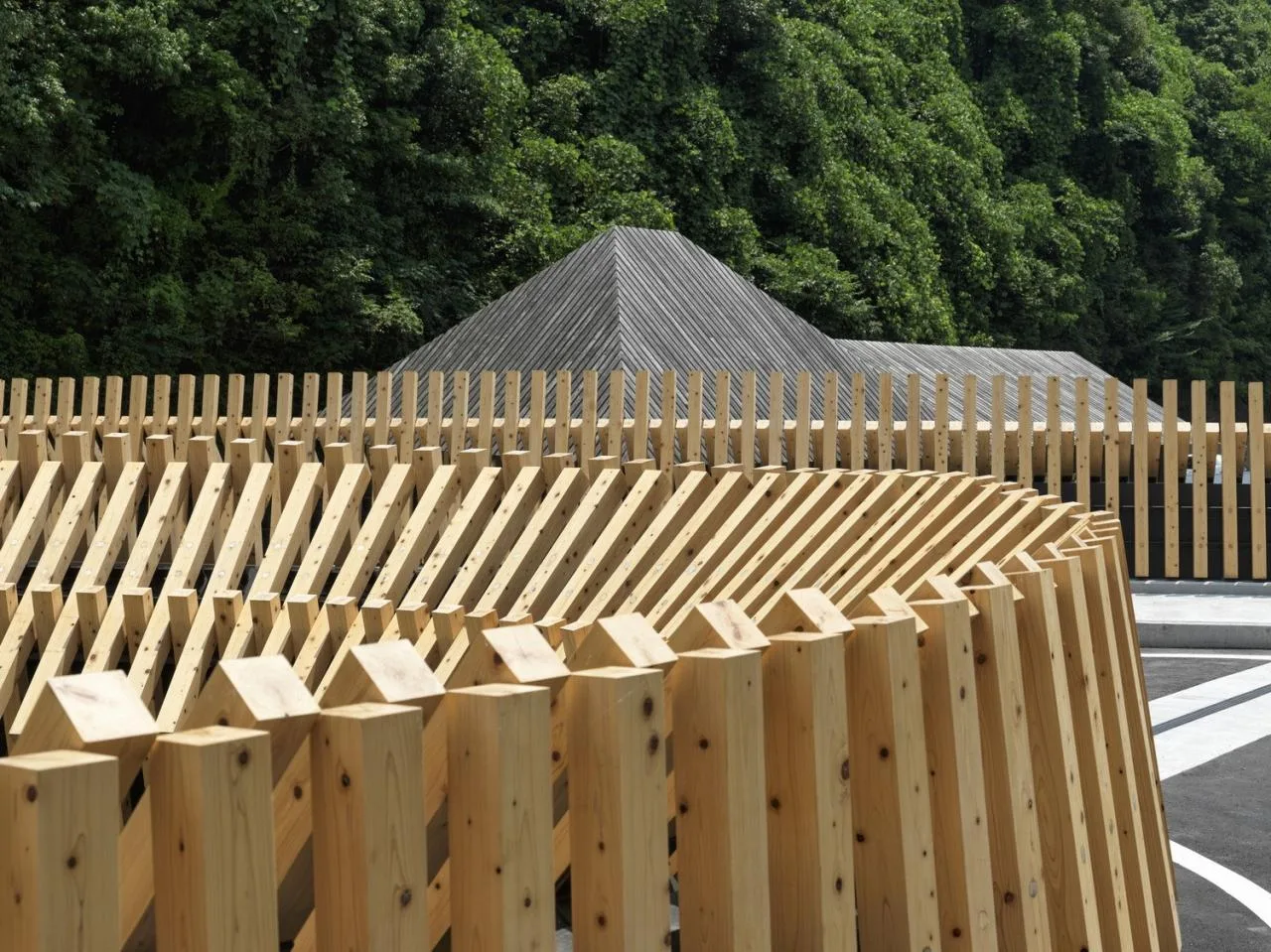 BIM Architecture | Combining Traditional Woodworking Techniques with Modern Computing Technology, Kusugibashi/Kengo Kuma Architecture Urban Design Firm