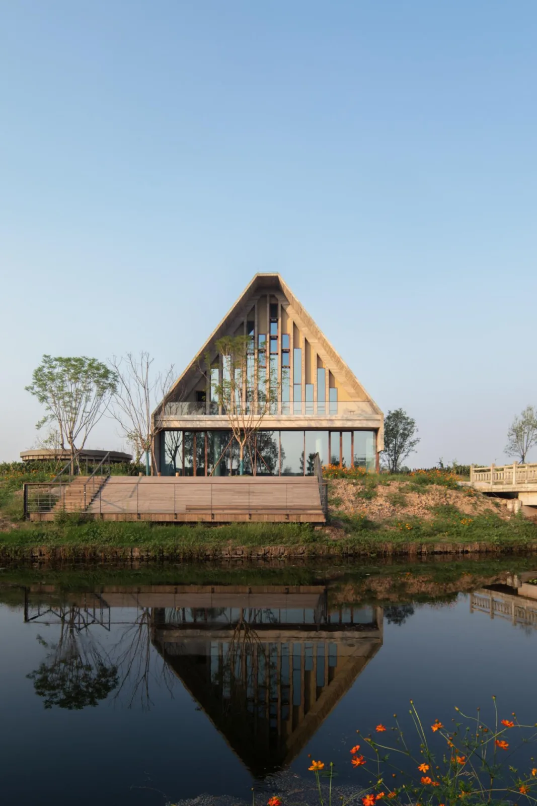 BIM Architecture | A Country Club that Unleashes Nature: JOYBO FARM/Wujian Architectural Design Firm on Jiang Xiaobai's One Acre Three Part Land