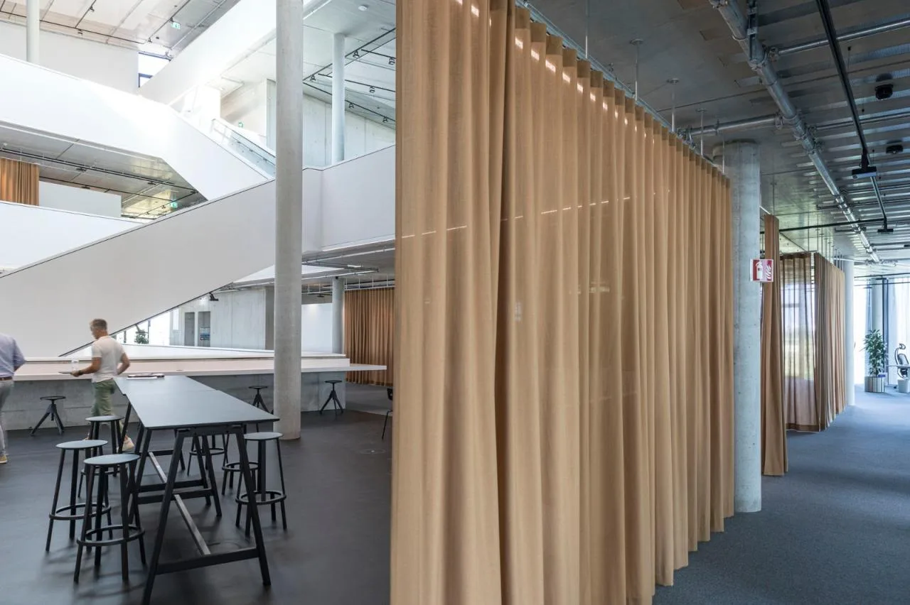 BIM Architecture | Opening and closing curtains following the path of the sun, Baramundi Headquarters/Haiyin Architecture