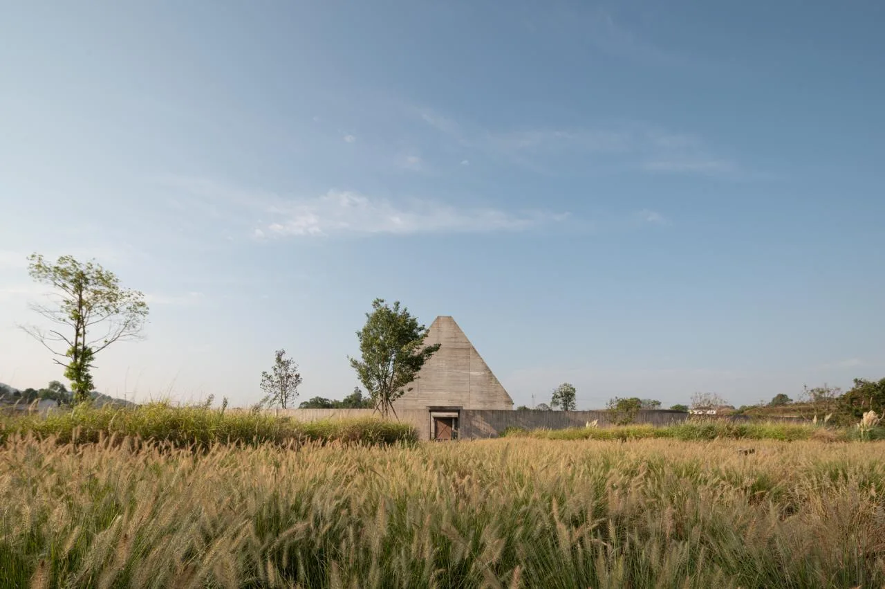 BIM Architecture | A Country Club that Unleashes Nature: JOYBO FARM/Wujian Architectural Design Firm on Jiang Xiaobai's One Acre Three Part Land