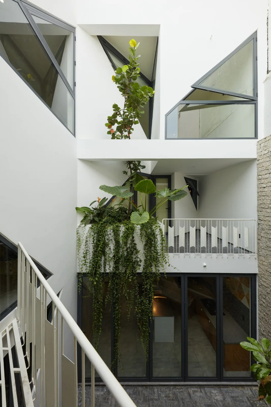 BIM Architecture | Triangle Home/Khuon Studio