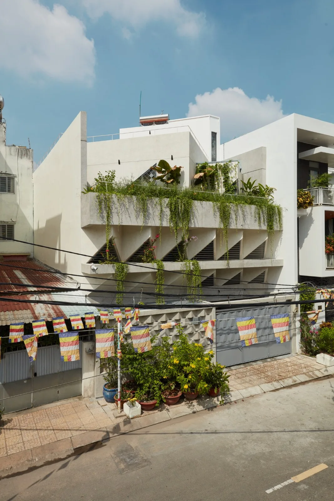 BIM Architecture | Triangle Home/Khuon Studio