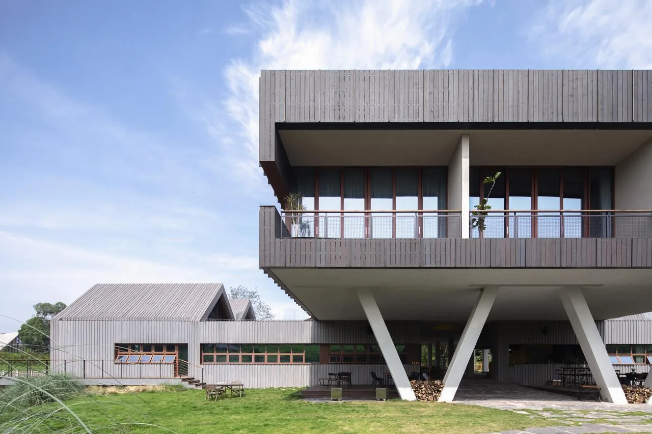 BIM Architecture | A Country Club that Unleashes Nature: JOYBO FARM/Wujian Architectural Design Firm on Jiang Xiaobai's One Acre Three Part Land