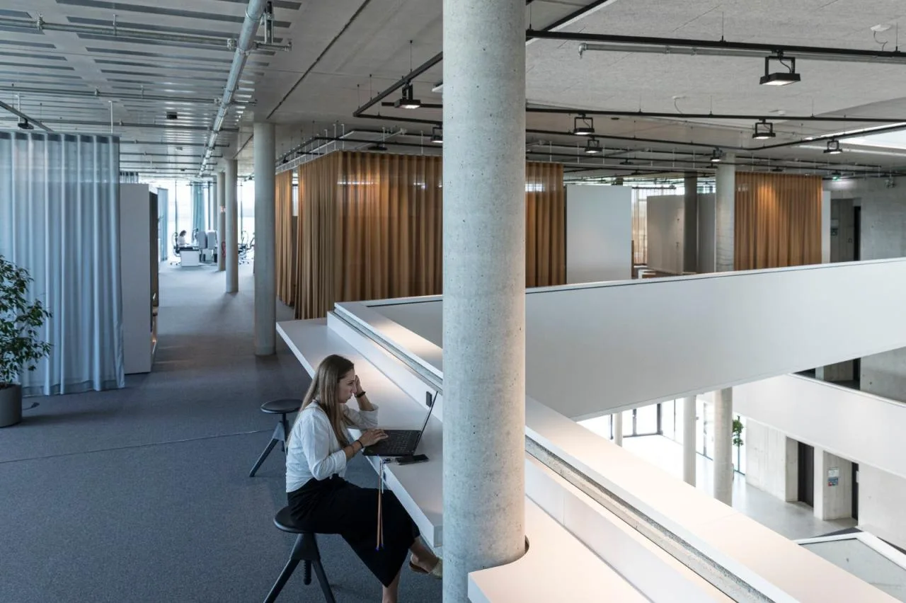 BIM Architecture | Opening and closing curtains following the path of the sun, Baramundi Headquarters/Haiyin Architecture