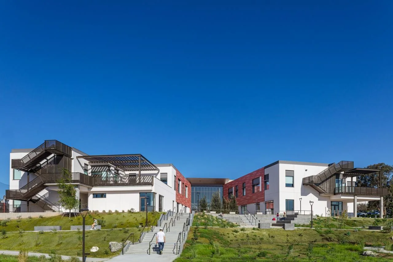 BIM Architecture | Ma'an College Advanced Technology and Applied Science Teaching Building/HED