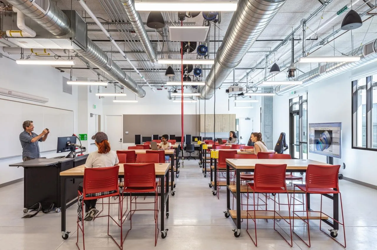BIM Architecture | Ma'an College Advanced Technology and Applied Science Teaching Building/HED