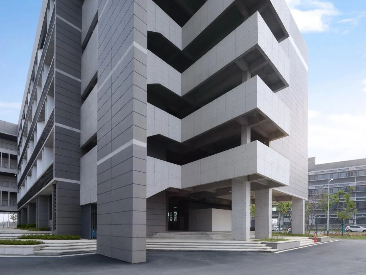 BIM Architecture | Xingshan Leshui Shuzihua: Changjiang Art Engineering Vocational College 3 # Teaching and Training Building/Hubei Jianyifeng Engineering Design Co., Ltd