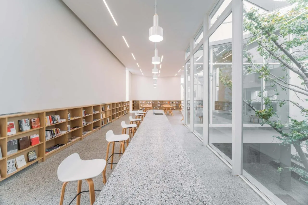 BIM Architecture | Meeting Room in Bache School Town/Proper Design