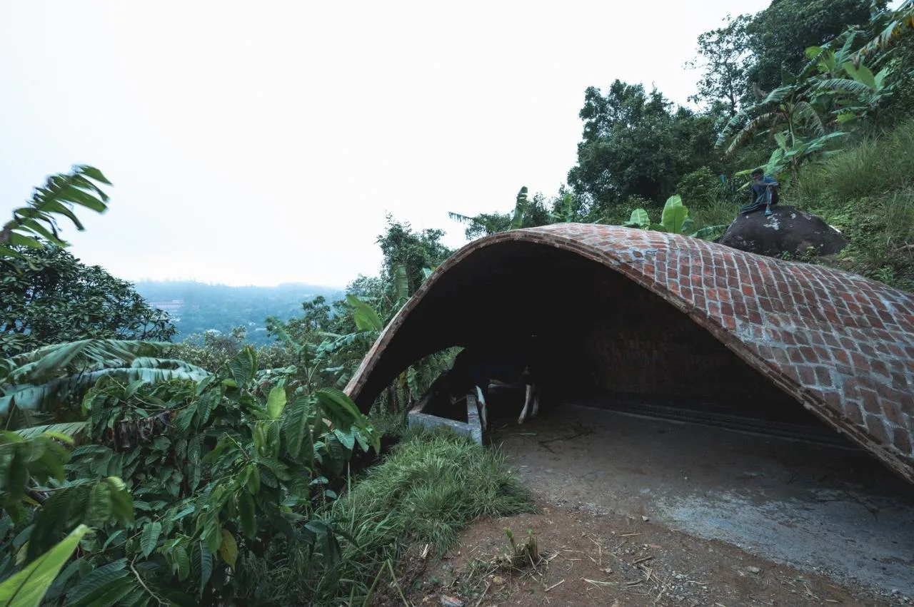 BIM architecture | Thin shell dome structure cowshed/Rnd Earth