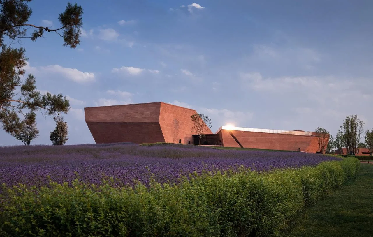 BIM Architecture | Red Stone Array, Yunnan Dongfeng Yun Art Center/Meng Fanhao