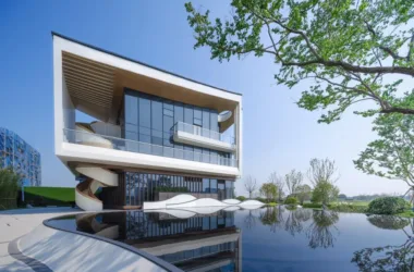 BIM Architecture: Designing a Jiangnan Water Town-Style Industrial Park at the Heart of the Yangtze River Delta by Sanyi Architecture-BIM WORLD
