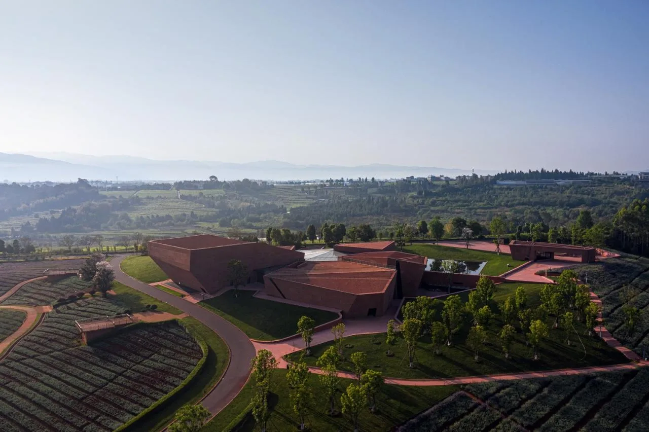 BIM Architecture | Red Stone Array, Yunnan Dongfeng Yun Art Center/Meng Fanhao