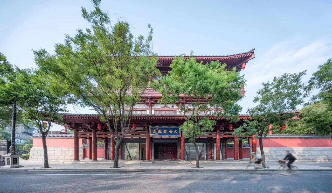 BIM Architecture | Qujiang Tourism Light Rail Station Renovation and Upgrading/Shanghai Bingren Architectural Firm