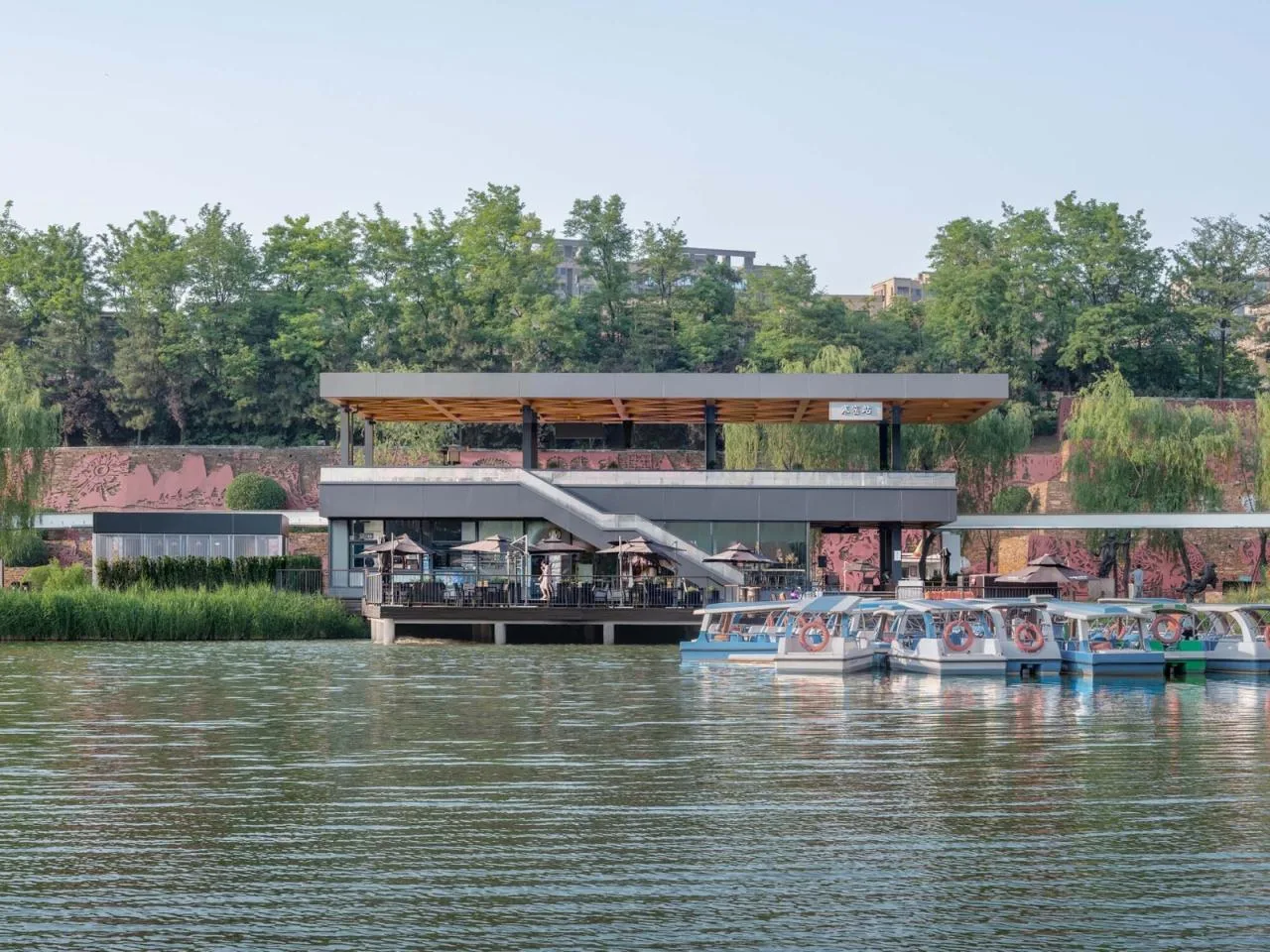 BIM Architecture | Qujiang Tourism Light Rail Station Renovation and Upgrading/Shanghai Bingren Architectural Firm