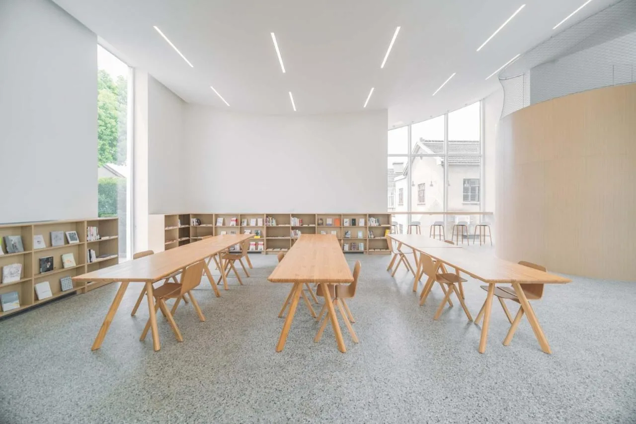 BIM Architecture | Meeting Room in Bache School Town/Proper Design