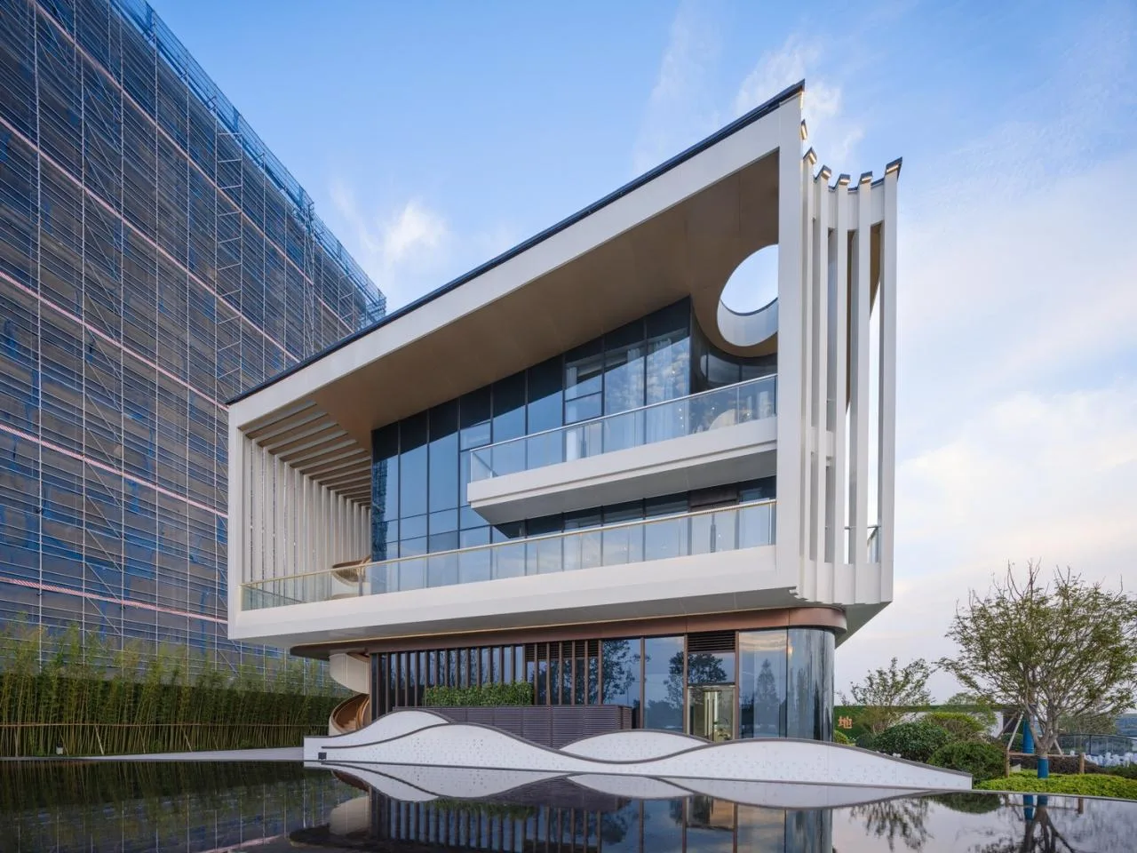 BIM Architecture | Yangtze River Delta Science and Technology Dahuangxin Research Institute: Creating a Jiangnan Water Town style Characteristic Industrial Park/Sanyi Architecture at the 'Origin' of the Yangtze River Delta