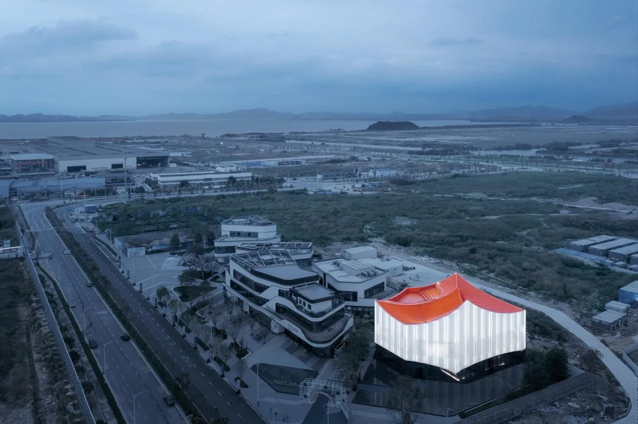 BIM Architecture | Flying Red Mountain/Wutopia Lab